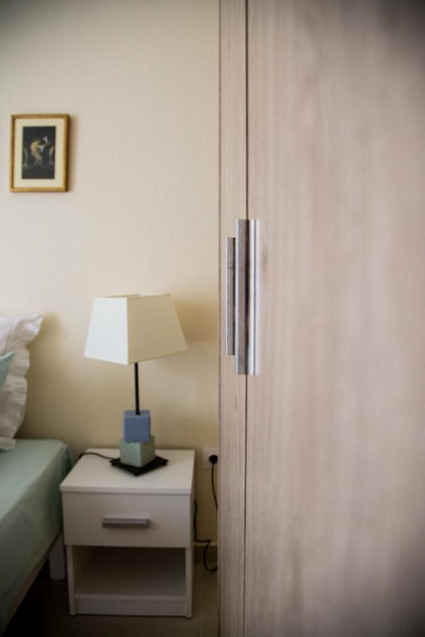 Blue Theros Apartments Paralia Dionysiou Luaran gambar