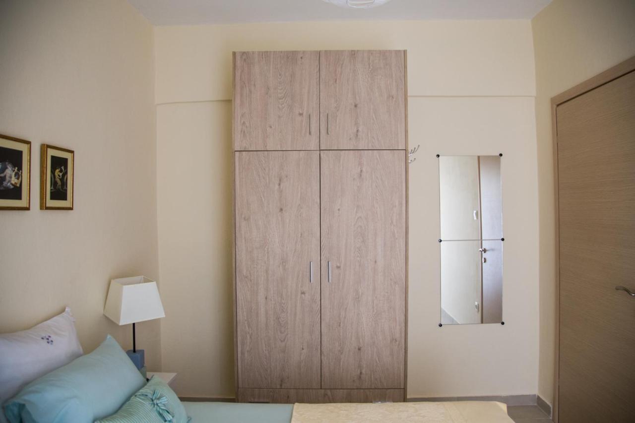 Blue Theros Apartments Paralia Dionysiou Luaran gambar